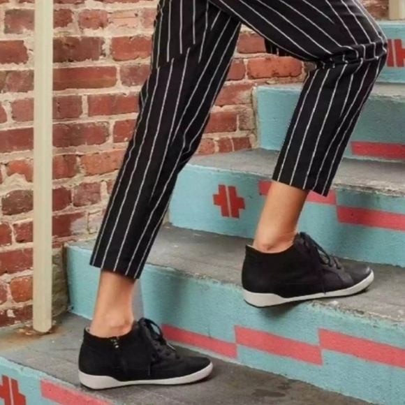 Dansko Womens Onyx Black Milled High top‎ Leather Nubuck Sneaker Shoe 41 or 10.5 - Picture 1 of 16